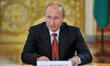 Путин утвердил повышение МРОТ до 13 890 рублей