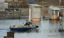 Полицейские готовятся обеспечивать безопасность во время паводка